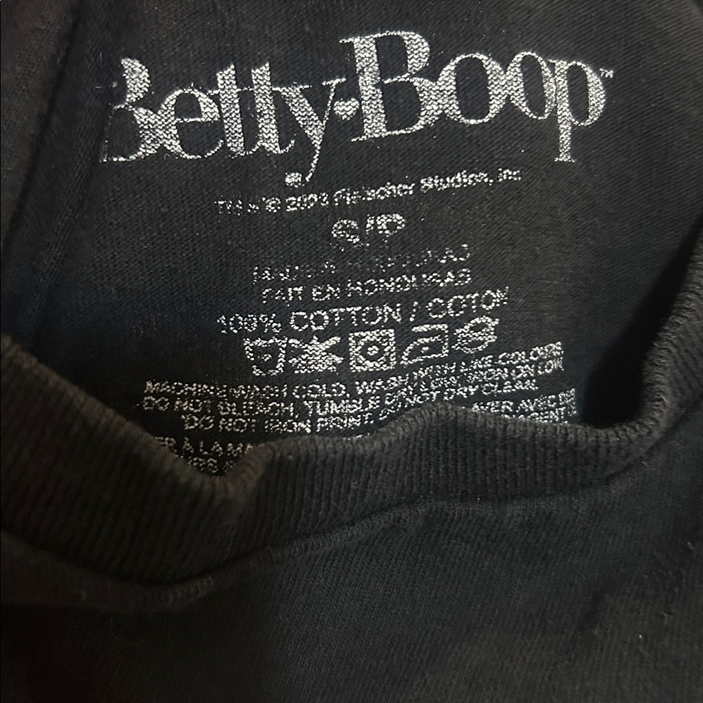 Betty Boop Graphic Tee Shirt - Picture 4 of 4